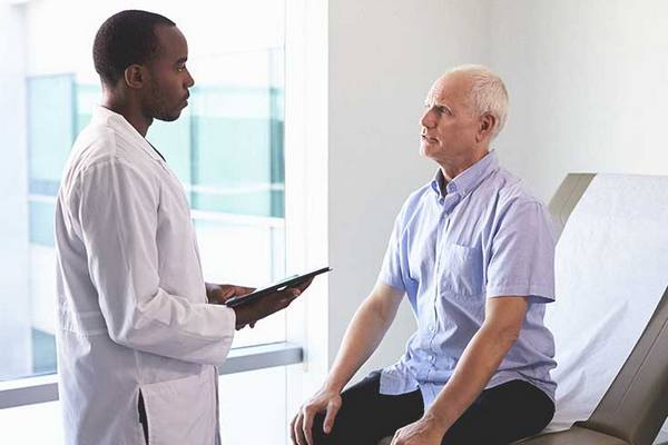 Spermaproductie na 40. Hoe veroudering het aantal zaadcellen en de mannelijke vruchtbaarheid beïnvloedt.